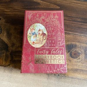 Brand new makeup palette